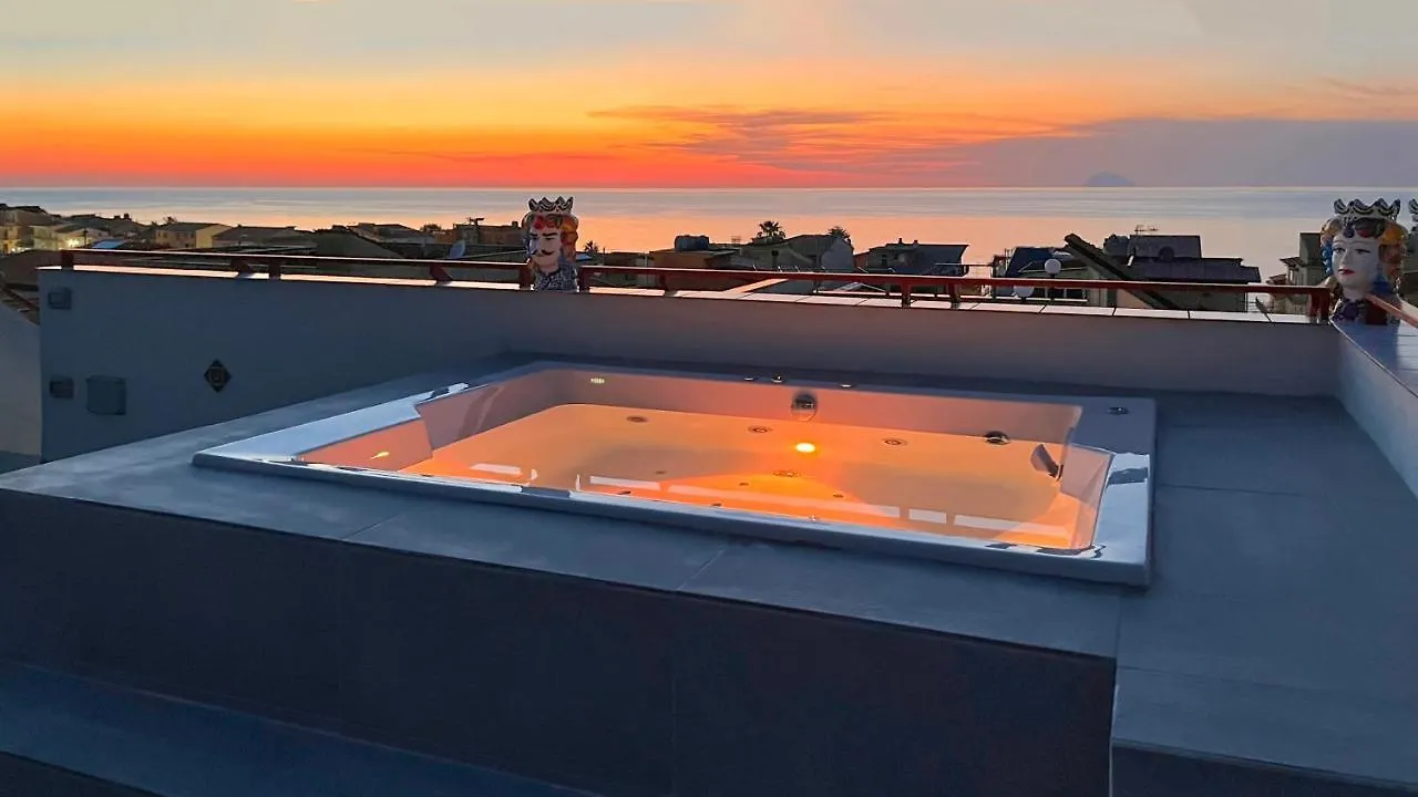 Duca D'Aosta Terrace, Skypool & Sauna Acquedolci Italië